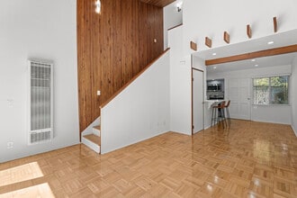 267 S Church Ln in Los Angeles, CA - Building Photo - Building Photo