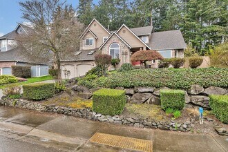 33020 11th Ave SW in Federal Way, WA - Building Photo - Building Photo