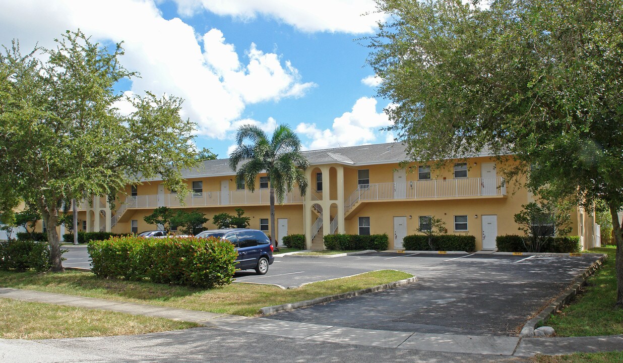 Gardens of Sunrise Condos in Sunrise, FL - Building Photo