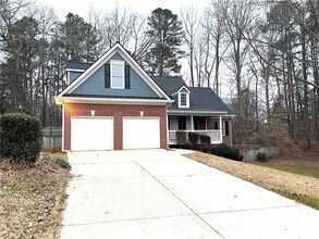 6745 Fairfield Trce in Suwanee, GA - Foto de edificio - Building Photo