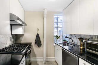 59 W 12th St in New York, NY - Building Photo - Building Photo