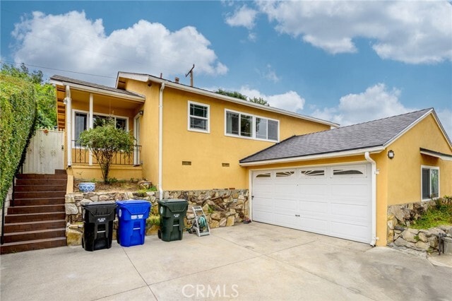 property at 3029 Los Olivos Ln