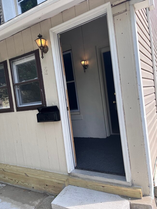 property at 3 Monmouth Pl