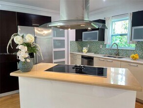 401 Savona Ave in Coral Gables, FL - Building Photo - Building Photo