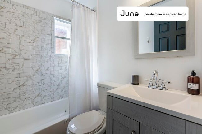 Private bedroom in 3 bed/3 bath Home in Washington, DC - Building Photo - Building Photo