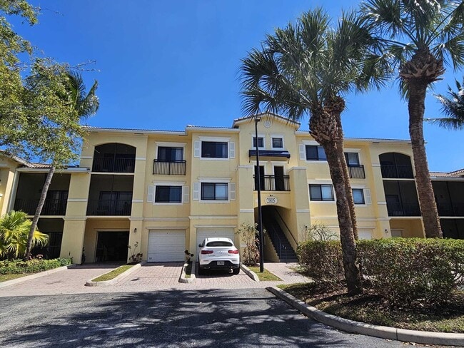 property at 2805 Veronia Dr