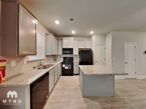 3417 Sumersbe court in South Fulton, GA - Foto de edificio - Building Photo