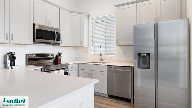 8200 W Encanto Blvd, Unit 6 in Phoenix, AZ - Building Photo - Building Photo