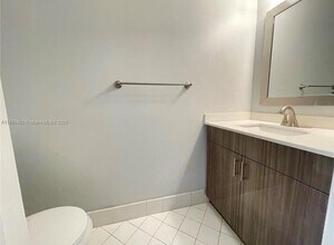 1566 Coronado Rd in Weston, FL - Building Photo - Building Photo