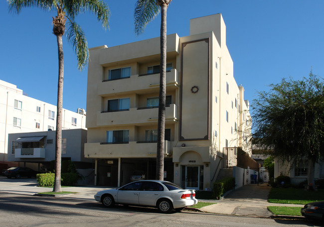 1922 Selby Ave in Los Angeles, CA - Building Photo - Building Photo