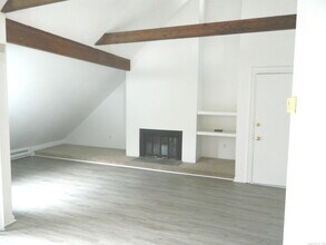 9 River Colony in Guilford, CT - Building Photo - Building Photo