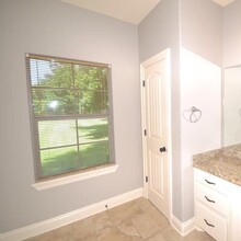 421 Chavanne St in Lake Charles, LA - Building Photo - Building Photo