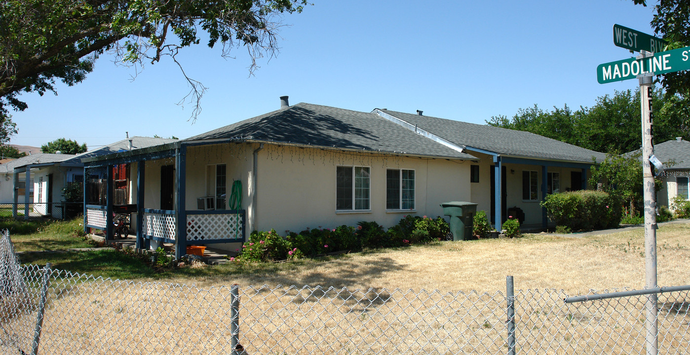 185 Madoline St in Pittsburg, CA - Building Photo