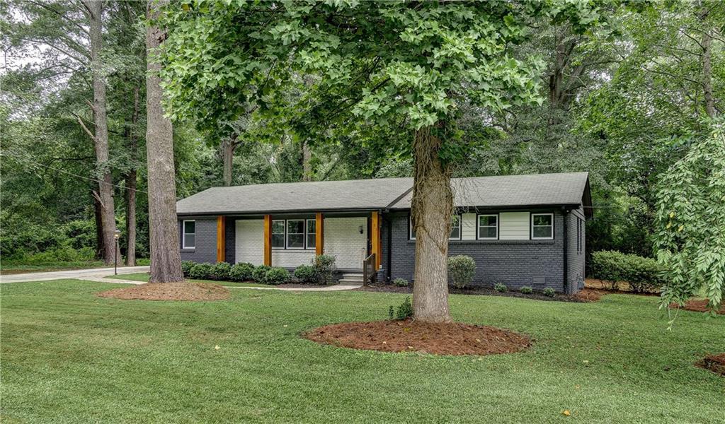 131 Brookwood Dr SW in Marietta, GA - Building Photo