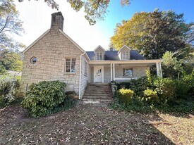 504 Parkview Dr in Burlington, NC - Building Photo