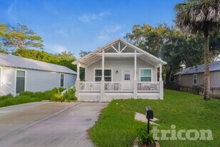 10 Poinciana Cove Rd in St. Augustine, FL - Building Photo