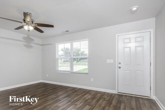 24 Rocks Edge Ln in Smithfield, NC - Foto de edificio - Building Photo