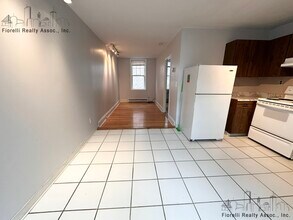 99 Prince St, Unit 7 in Boston, MA - Foto de edificio - Building Photo