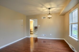 811 Old Silver Springs Rd in Mechanicsburg, PA - Building Photo - Building Photo