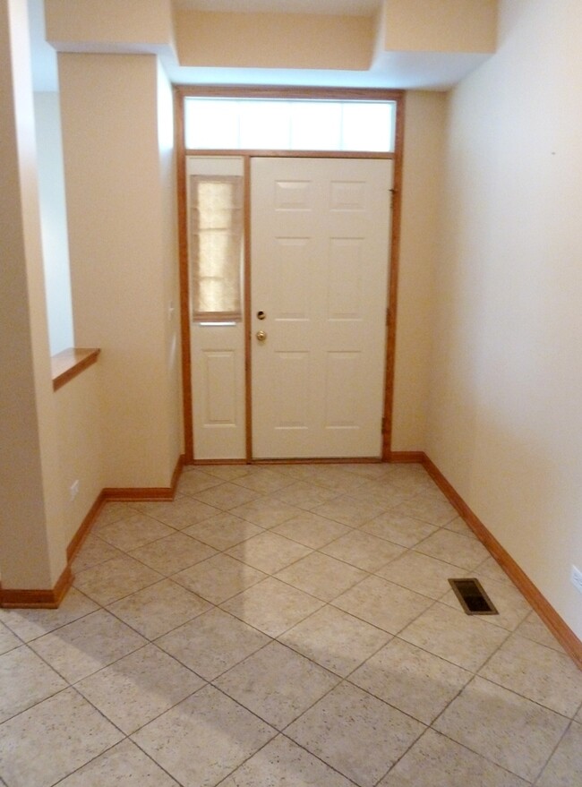 344 Bay Tree Cir in Vernon Hills, IL - Building Photo - Building Photo