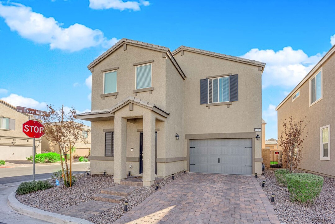 5228 Maid Marian Ln in Las Vegas, NV - Building Photo