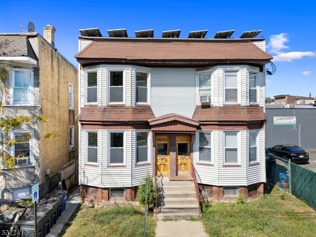 201-203 Watchung Ave in West Orange, NJ - Building Photo - Building Photo