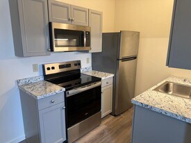 5 Storer St in Saco, ME - Building Photo