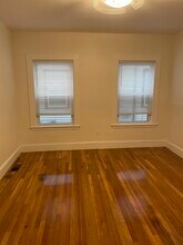 37 Brook St, Unit 1 in Brookline, MA - Building Photo - Building Photo