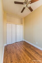 2445 W Harrison St, Unit 1 in Chicago, IL - Building Photo - Building Photo