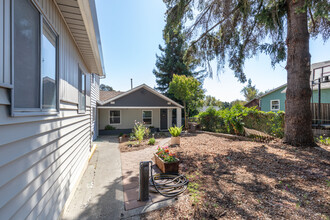 475 Johnson St in Sebastopol, CA - Building Photo - Building Photo