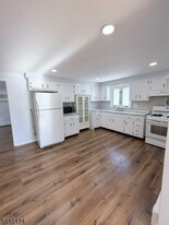 20 Bayliss St in North Arlington, NJ - Building Photo