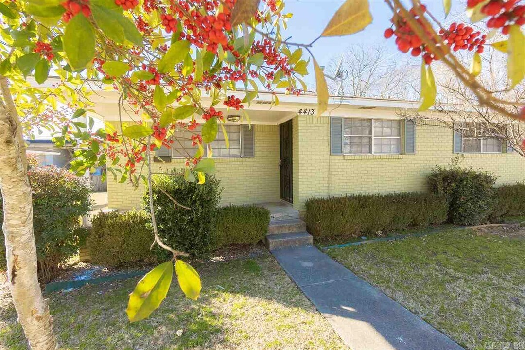 4413 Lynn Ln in North Little Rock, AR - Building Photo
