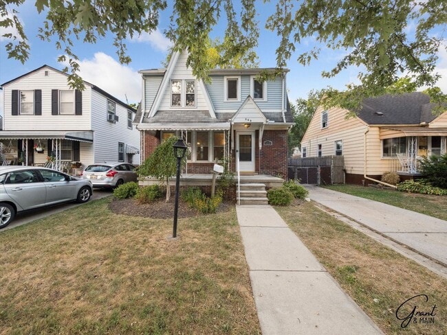 property at 569 Lincoln Ave