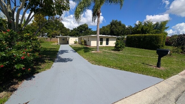 64 Knollwood Dr