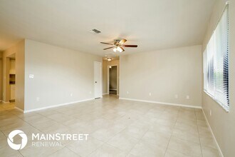 3311 SE Santa Barbara Pl in Cape Coral, FL - Building Photo - Building Photo