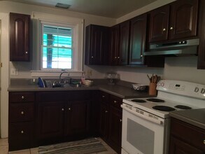 802 Gaskill Ave in Jeannette, PA - Building Photo - Building Photo