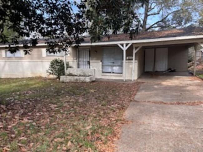 property at 1374 Dianne Dr