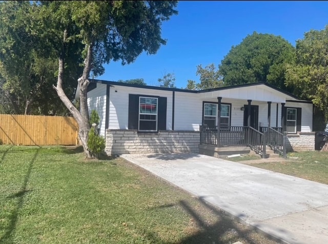 property at 3103 E Ledbetter Dr