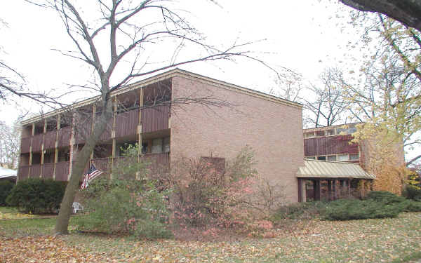 620 S Hough St in Barrington, IL - Building Photo - Building Photo