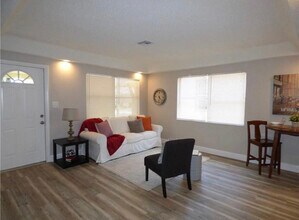 2156 45th Ave N in St. Petersburg, FL - Building Photo - Building Photo