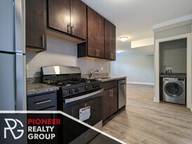 713 W Brompton Ave, Unit 72G in Chicago, IL - Building Photo