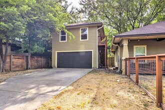 3600 Govalle Ave in Austin, TX - Building Photo - Building Photo