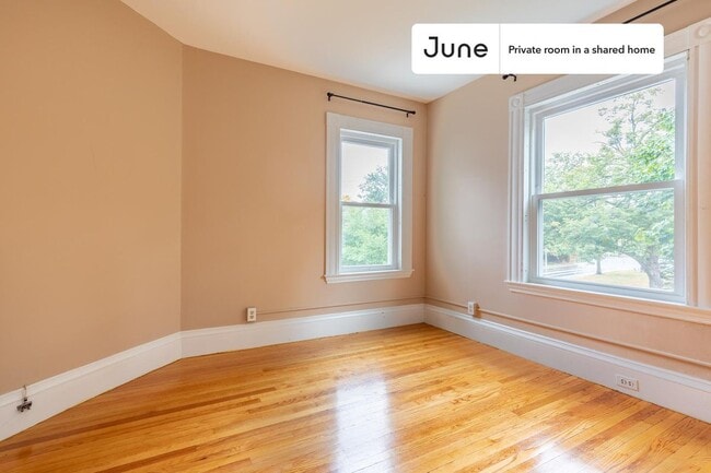 Room in Shared 6 bed/2 bath home, Unit D in Boston, MA - Foto de edificio - Building Photo