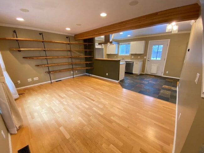 1402 N Columbia St in Ellensburg, WA - Building Photo - Building Photo