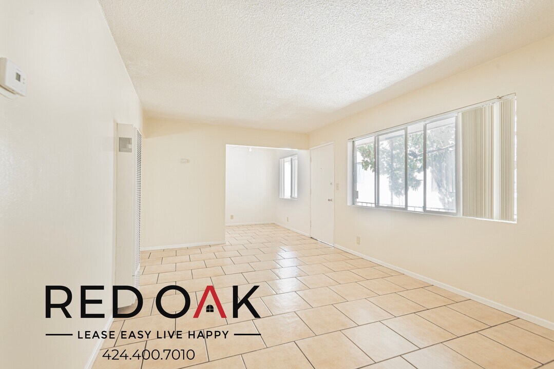 520 W 21st St in Los Angeles, CA - Building Photo