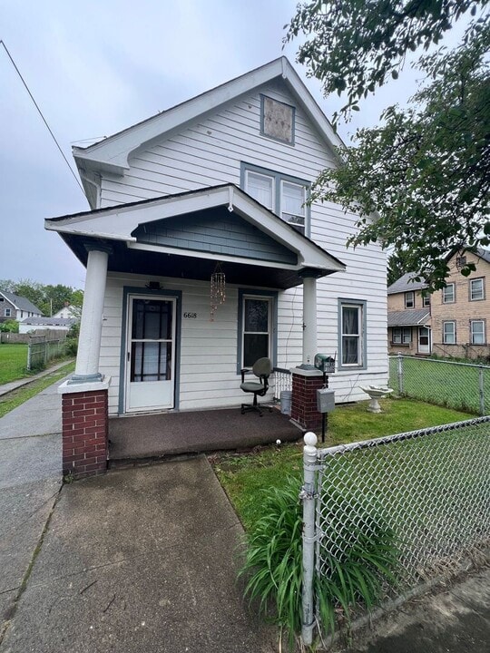 6618 Bliss Ave-Unit -Unit #1 - keep vacant to close sale in Cleveland, OH - Building Photo
