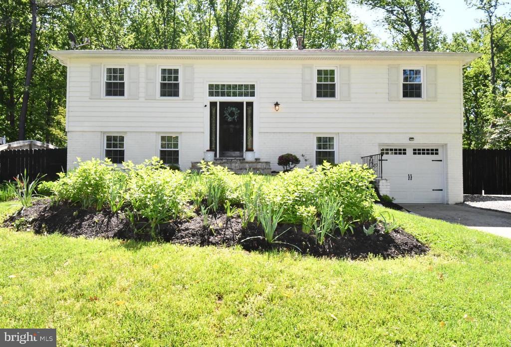 12013 Skipjack Ct in Woodbridge, VA - Building Photo