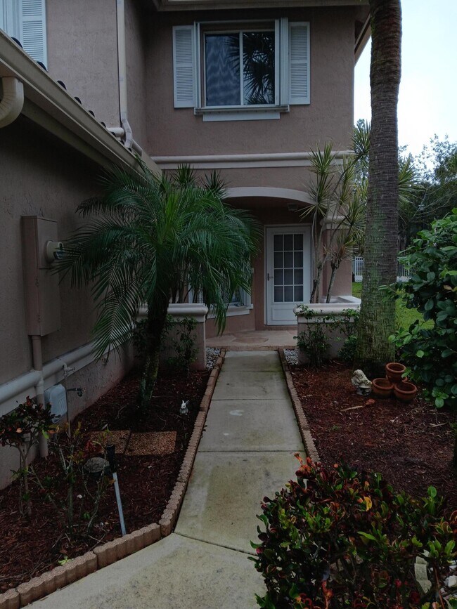 4983 Pinemore Ln in Lake Worth, FL - Building Photo - Building Photo