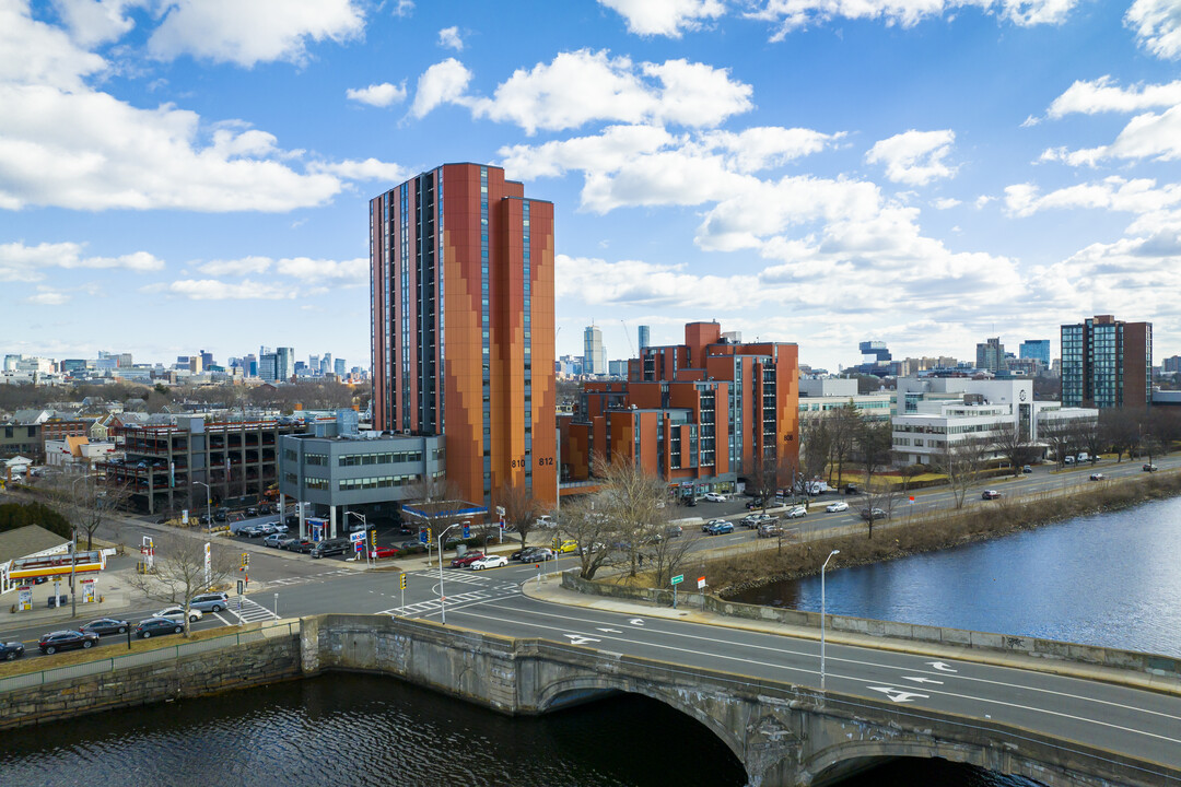 808-812 Memorial Drive II in Cambridge, MA - Foto de edificio