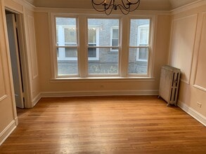 1468 W Winnemac Ave, Unit 1E in Chicago, IL - Building Photo - Building Photo